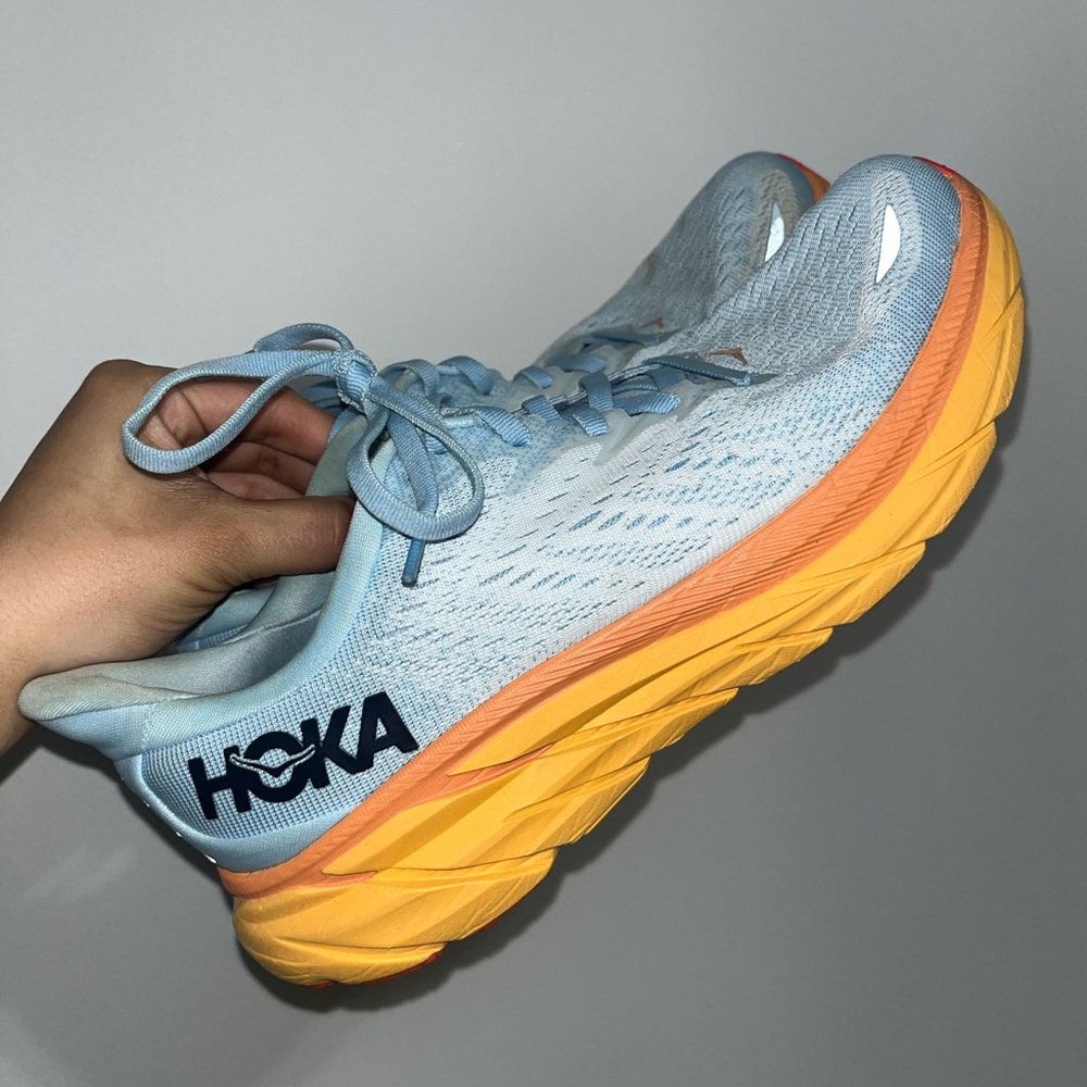 HOKA ONE ONE Clifton 8 Women’s Running Shoes – Light Blue / Yellow – Size US 8.5